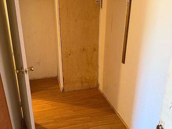 5th image of 128 Rommel Ct