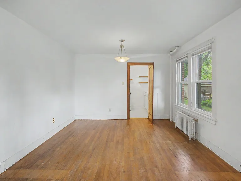407 W Green St #2 — Photo 14