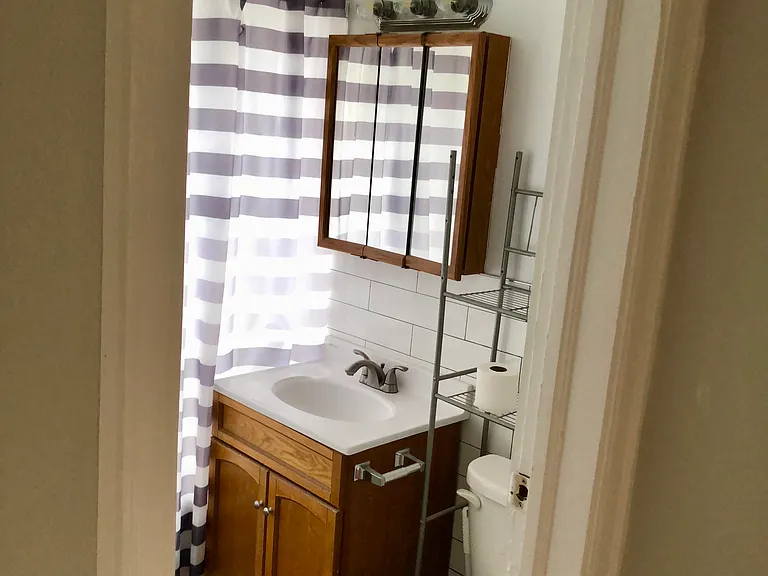 10443 S Hale Ave #1 — Photo 3
