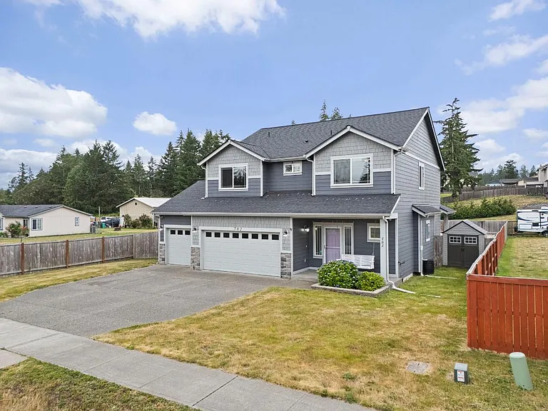 702 Hubbard Rd SE — Photo 41