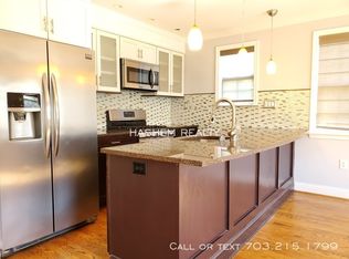 1001/2 E Reed Ave, Alexandria, VA 22305