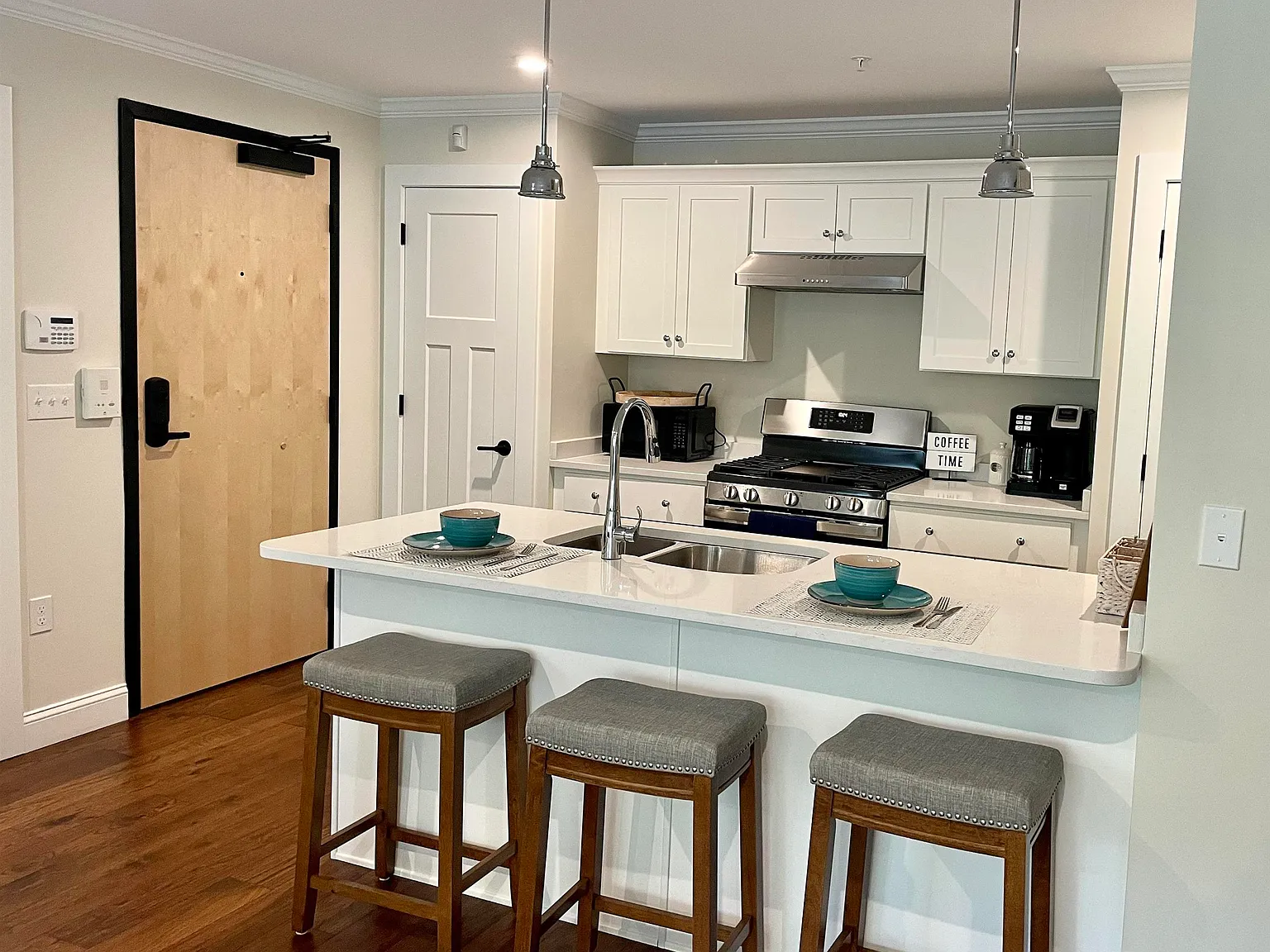 1 bed, 680 sqft, $2,800 — Photo 3