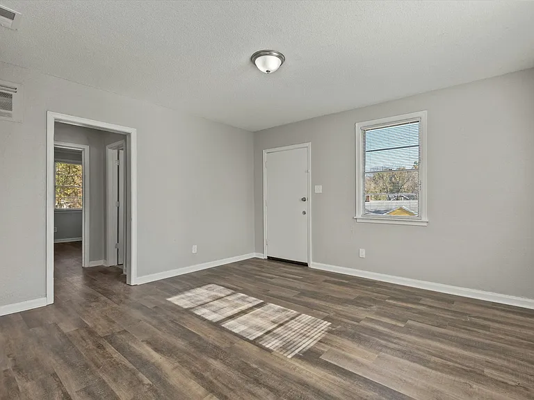1779 Preston St — Photo 5