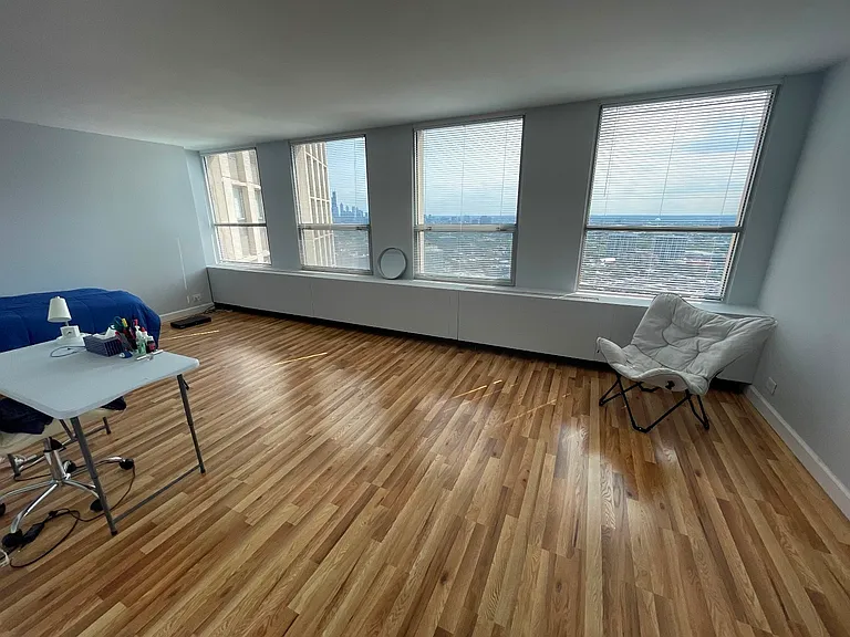 2626 N Lakeview Ave #4010 — Photo 6