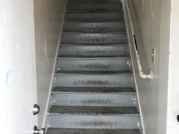 216 Columbia St Floor 2, Michigan City, IN 46360
