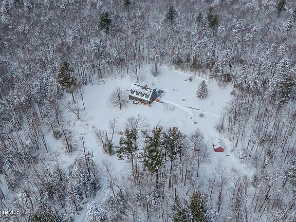 3rd image of 593 Woodmere Rd