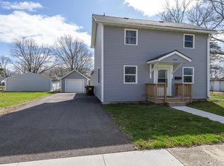 705 S 3rd St, Oregon, IL 61061