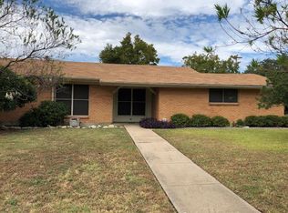 300 Mildred Ln, Benbrook, TX 76126