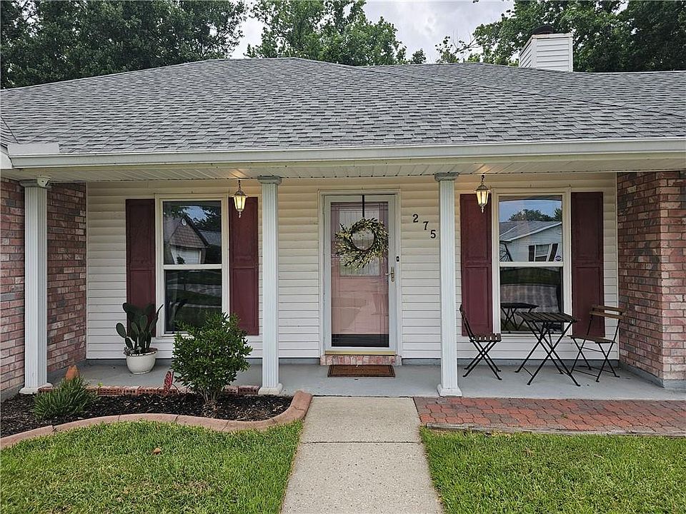 1st image of 2752 Oak Leaf Dr