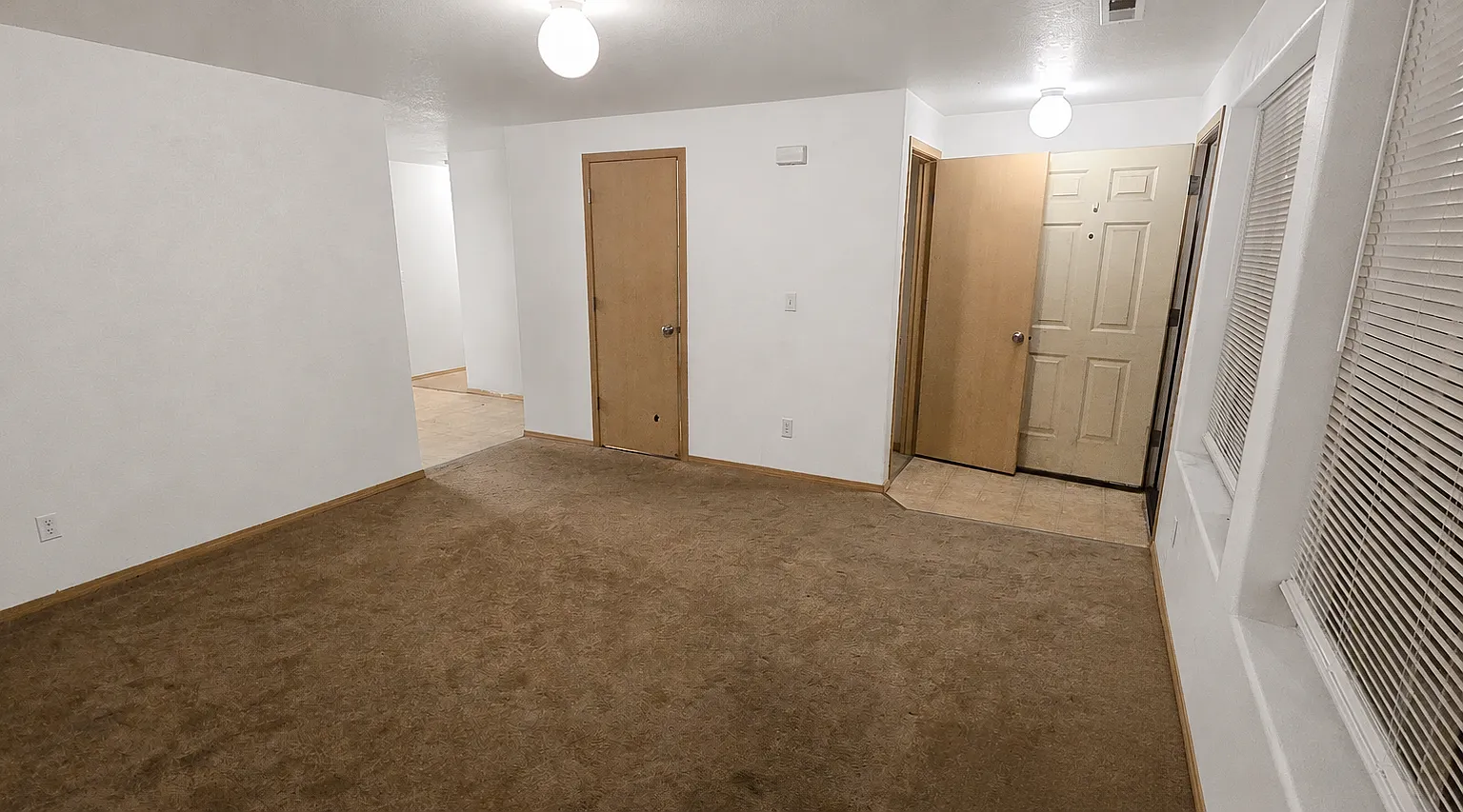 3 bed, 2.5 bath, 1596 sqft, $2,600 — Photo 3