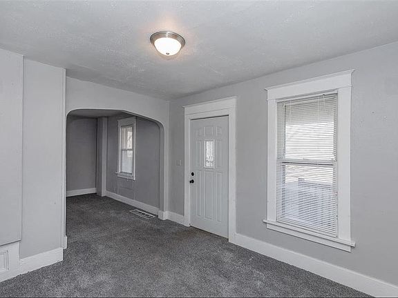 2nd image of 912 13th Ave