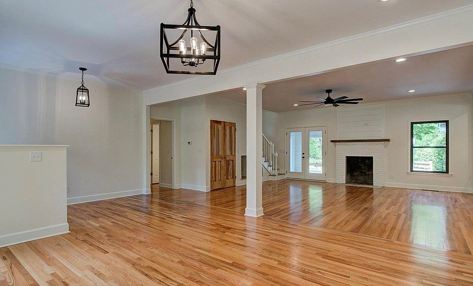 2nd image of 628 Cantey Ln