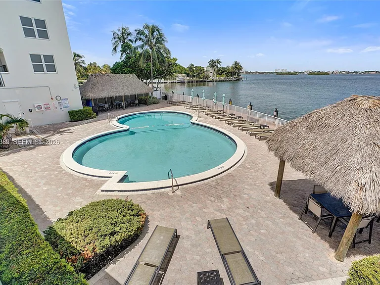 10350 W Bay Harbor Dr #3G — Photo 21