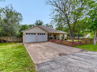 115 Mokulua Ln, Bastrop, TX 78602