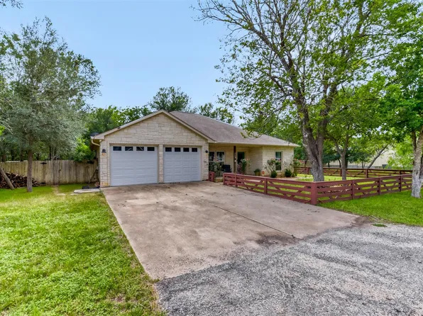 115 Mokulua Ln, Bastrop, TX 78602