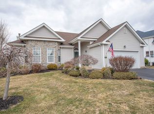 14 Clover Meadow Ct, Holtsville, NY 11742