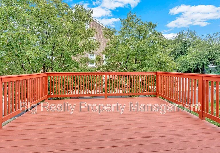 364 Prospect St — Photo 23