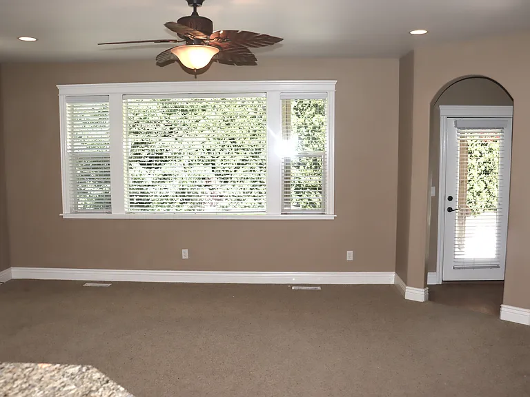 580 E Fallingbranch Dr — Photo 24