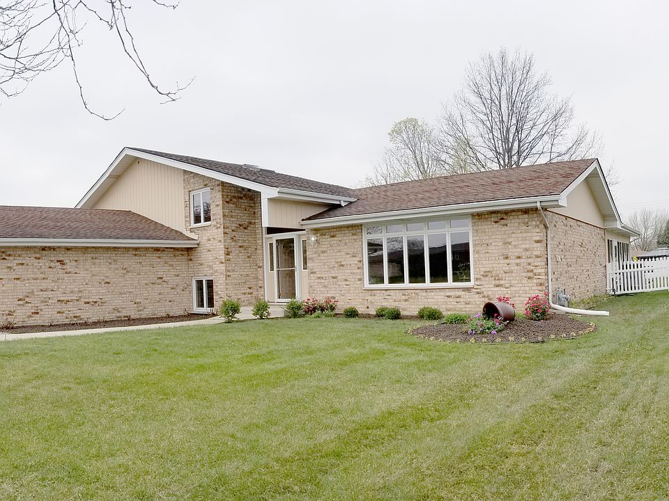 1st image of 8926 Edgewood Ct