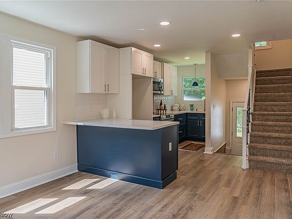 4th image of 673 Lakemont Ave