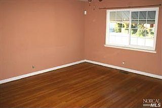 4th image of 10 Sereno Pl