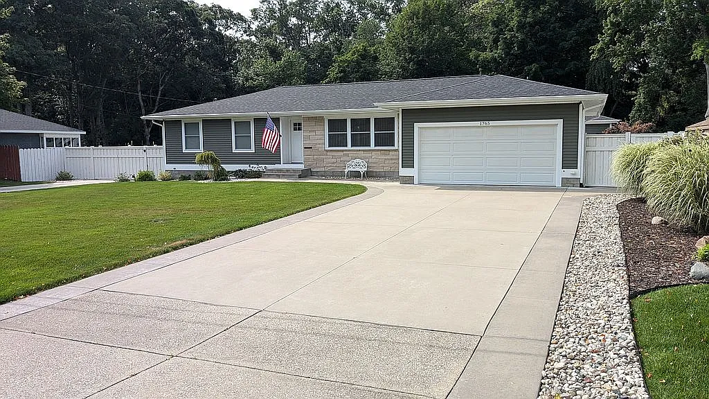 1765 Ritter Dr photo 1