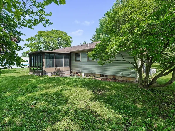6085 Dexter Ann Arbor Rd, Dexter, MI 48130