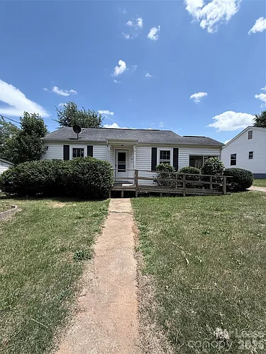 415 Circle Dr W Photo 1 415 Circle Dr W Photo 1