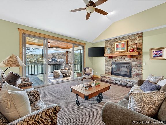 5th image of 788 Pleasant Valley Dr