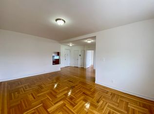 35-91 161st St #4K, Flushing, NY 11358