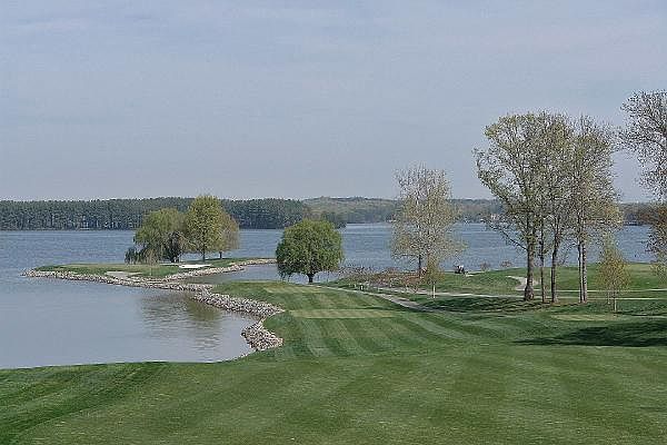 2nd image of 160 Island Green Dr Unit 8