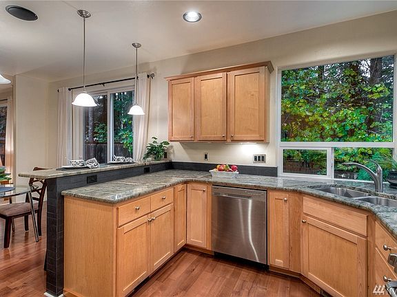 4th image of 3718 6th Ave NW