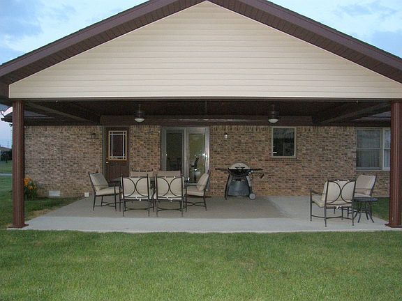 2nd image of 24 S Oak Ct
