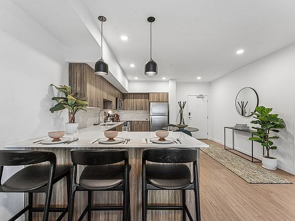 Dining/Kitchen
