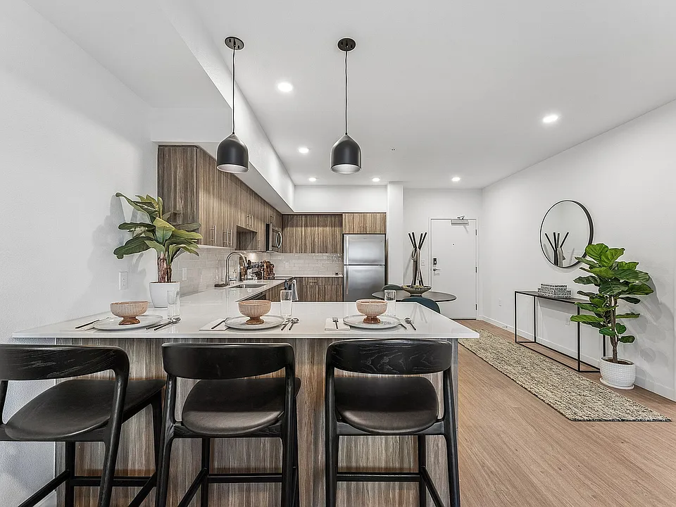 Dining/Kitchen