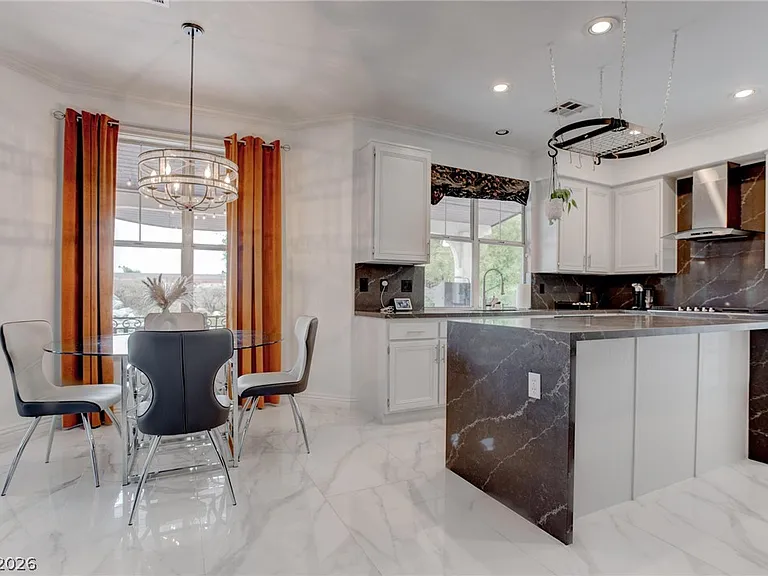 2500 Hacker Dr — Photo 9