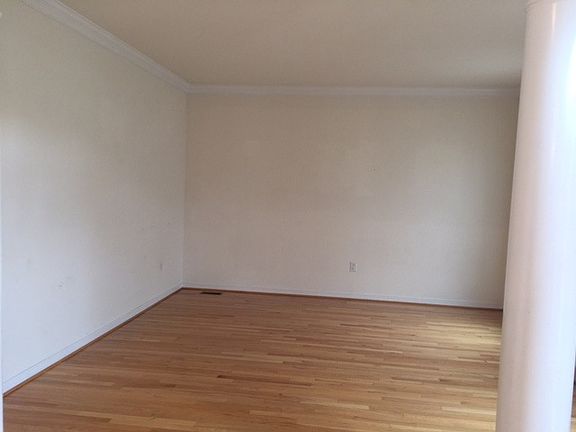 4th image of 4900 Willows Green Ln