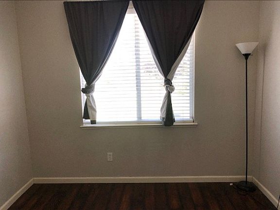 4th image of 2843 Campbell Ln