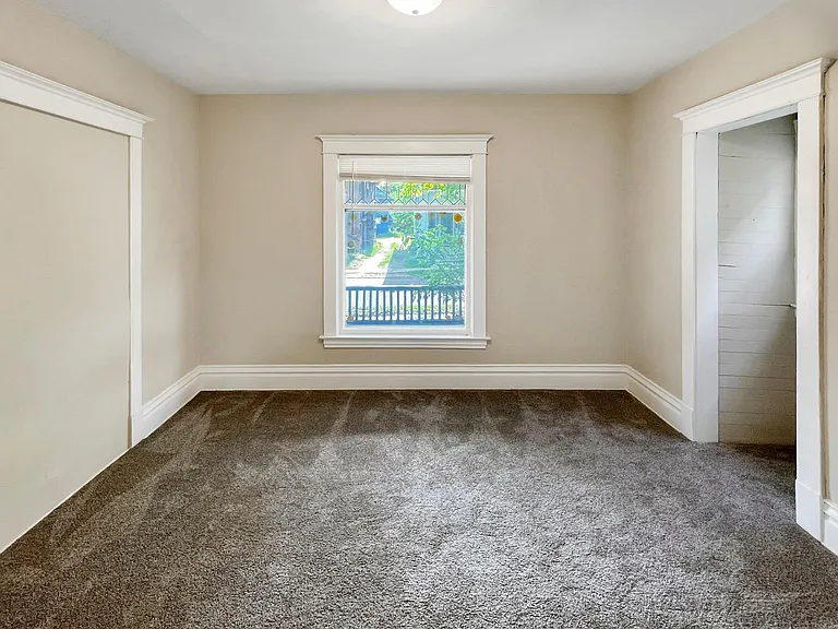 207 Allen Blvd — Photo 10