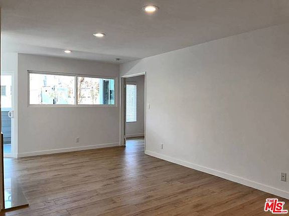 5th image of 853 N Hayworth Ave APT 104