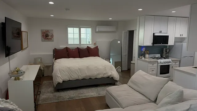 423 Iris Ave #C — Photo 5