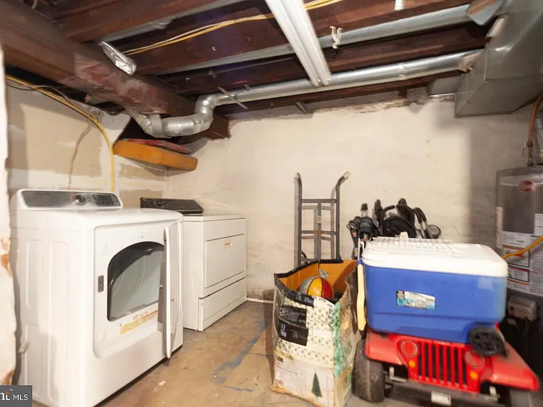 313 S Fairview St — Photo 20