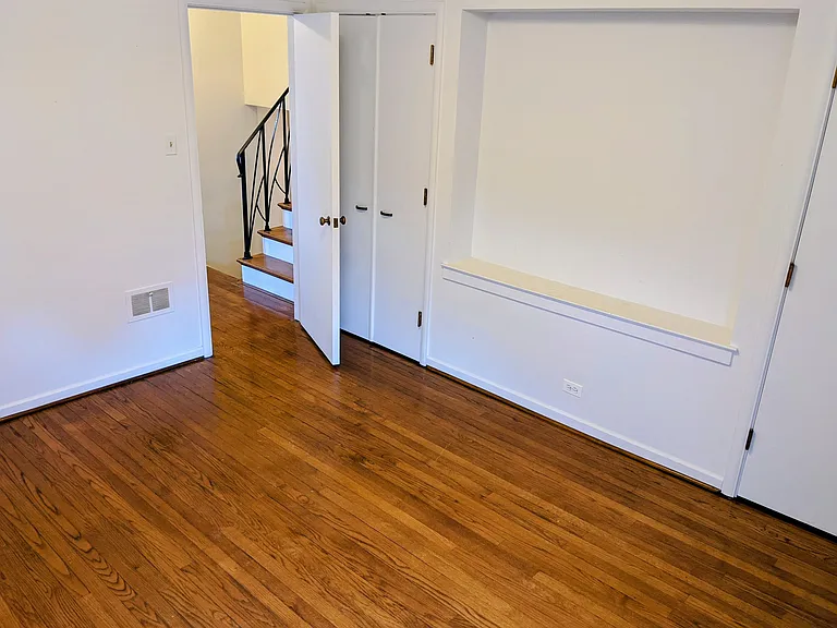 Third Bedroom w/ Dual Closets