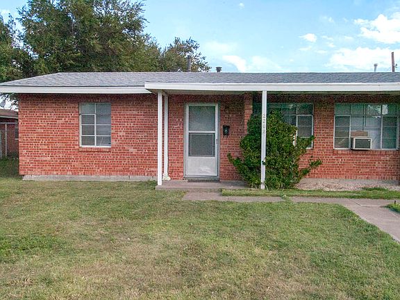 2nd image of 2702 Curtis Dr Unit B