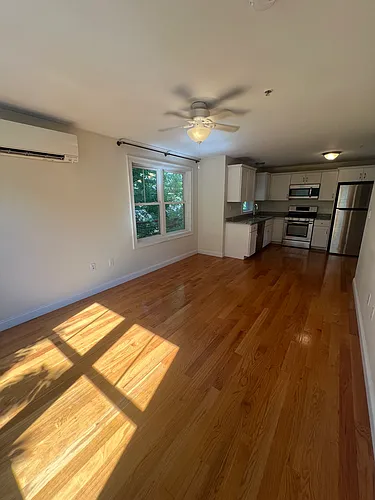 24 Beacon Pl #1 Photo 1