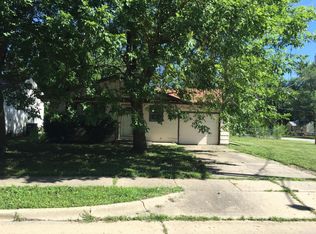 1704 W Division St, Decatur, IL 62526