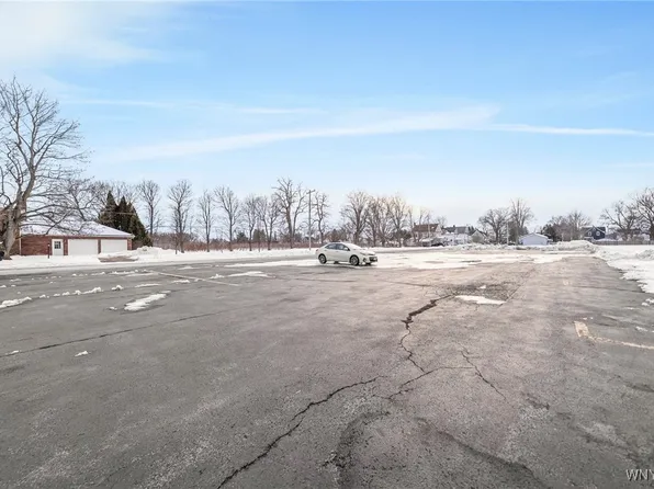 25 Lake Ave #65, Lyndonville, NY 14098