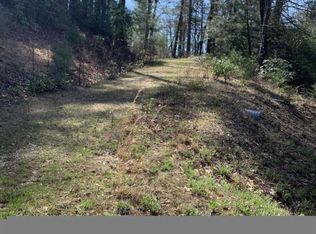 701 Heartwood Ln, Butler, TN 37640