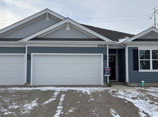 10646 Whitney Pl, Saint John, IN 46373