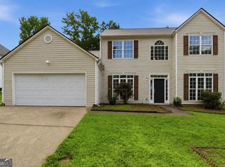 835 Shadow Lake Dr, Lithonia, GA 30058